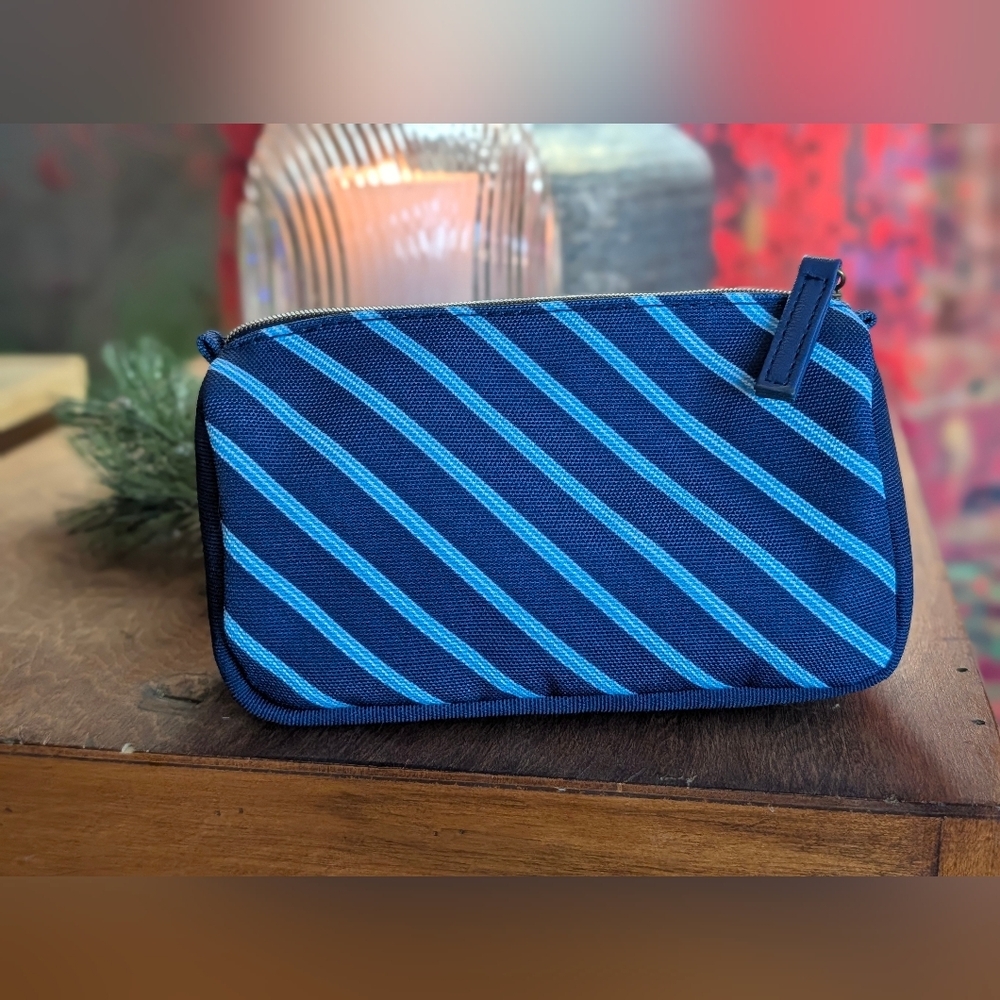 2 New Limited Edition Brooks Brothers / Pericone MD United Polaris Amenity Kits - Picture 5 of 12